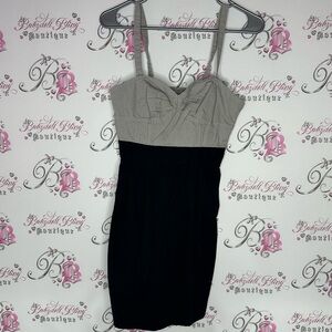 Wilfred dress aritzia bustier tight body on dual half Stylish Black Gray Dress